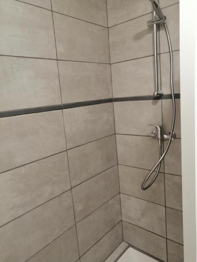 Joyeuse, Superbe Appartement D'Environs 30M2. Екстер'єр фото