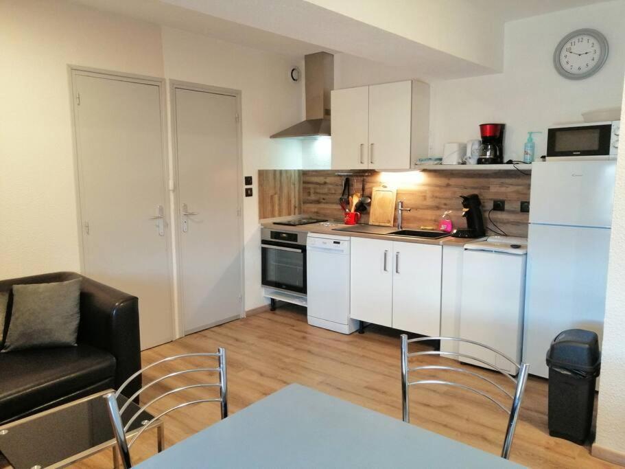 Joyeuse, Superbe Appartement D'Environs 30M2. Екстер'єр фото